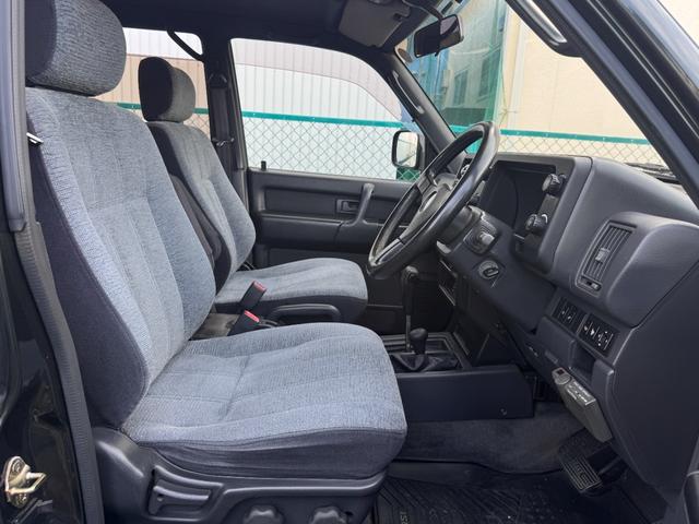 ビッグホーン ハンドリングバイロータスＳＥ　ロング　オリジナルカラー　ＮＯＸ適合車輌　４ＷＤ車輌　デイトナメッキホイール　ＲＥＮＥＧＡＤＥ新品タイヤ　いすゞエンブレム　リアラダー　シートヒーター　タイミングベルト交換済み１１０５５７ｋｍ時点（20枚目）