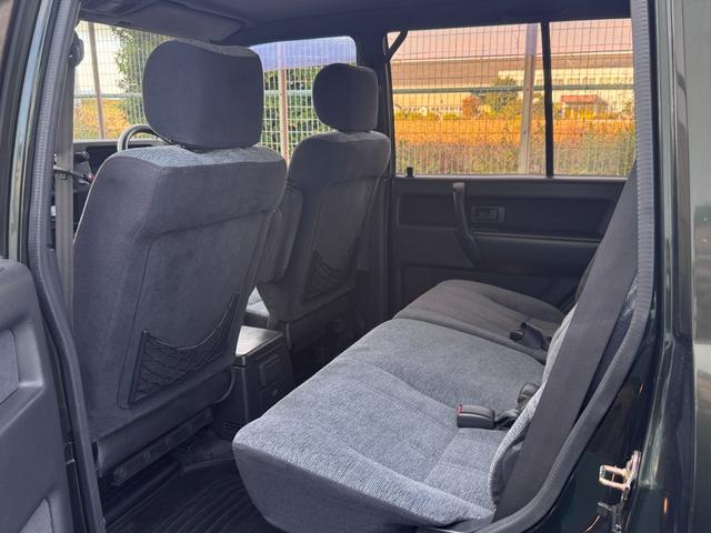 ビッグホーン ハンドリングバイロータスＳＥ　ロング　オリジナルカラー　ＮＯＸ適合車輌　４ＷＤ車輌　デイトナメッキホイール　ＲＥＮＥＧＡＤＥ新品タイヤ　いすゞエンブレム　リアラダー　シートヒーター　タイミングベルト交換済み１１０５５７ｋｍ時点（27枚目）