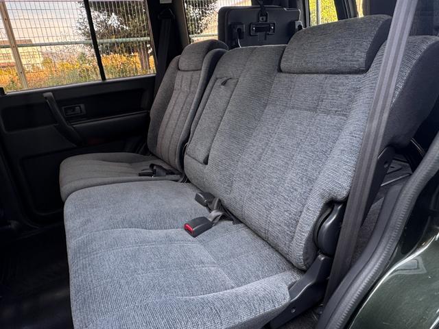 ビッグホーン ハンドリングバイロータスＳＥ　ロング　オリジナルカラー　ＮＯＸ適合車輌　４ＷＤ車輌　デイトナメッキホイール　ＲＥＮＥＧＡＤＥ新品タイヤ　いすゞエンブレム　リアラダー　シートヒーター　タイミングベルト交換済み１１０５５７ｋｍ時点（29枚目）