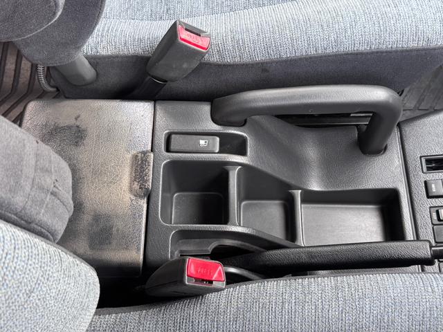 ビッグホーン ハンドリングバイロータスＳＥ　ロング　オリジナルカラー　ＮＯＸ適合車輌　４ＷＤ車輌　デイトナメッキホイール　ＲＥＮＥＧＡＤＥ新品タイヤ　いすゞエンブレム　リアラダー　シートヒーター　タイミングベルト交換済み１１０５５７ｋｍ時点（48枚目）