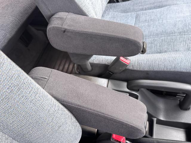 ビッグホーン ハンドリングバイロータスＳＥ　ロング　オリジナルカラー　ＮＯＸ適合車輌　４ＷＤ車輌　デイトナメッキホイール　ＲＥＮＥＧＡＤＥ新品タイヤ　いすゞエンブレム　リアラダー　シートヒーター　タイミングベルト交換済み１１０５５７ｋｍ時点（49枚目）