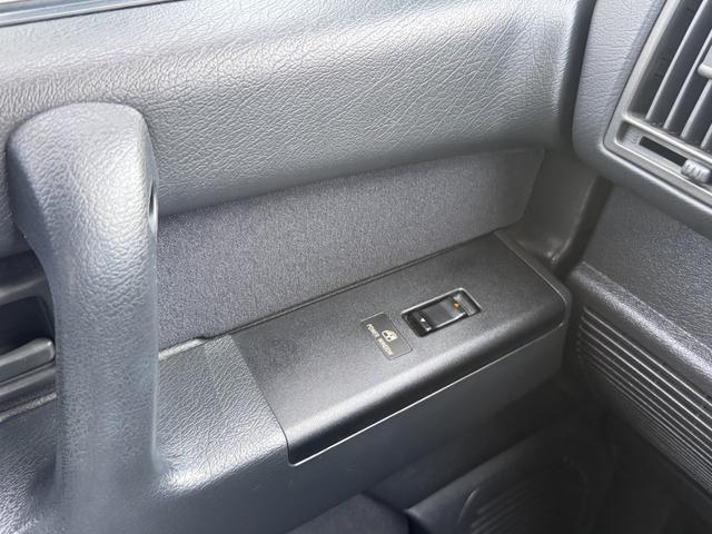 ビッグホーン ハンドリングバイロータスＳＥ　ロング　オリジナルカラー　ＮＯＸ適合車輌　４ＷＤ車輌　デイトナメッキホイール　ＲＥＮＥＧＡＤＥ新品タイヤ　いすゞエンブレム　リアラダー　シートヒーター　タイミングベルト交換済み１１０５５７ｋｍ時点（51枚目）