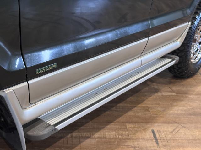 ビッグホーン ハンドリングバイロータスＳＥ　ロング　オリジナルカラー　ＮＯＸ適合車輌　４ＷＤ車輌　デイトナメッキホイール　ＲＥＮＥＧＡＤＥ新品タイヤ　いすゞエンブレム　リアラダー　シートヒーター　タイミングベルト交換済み１１０５５７ｋｍ時点（57枚目）