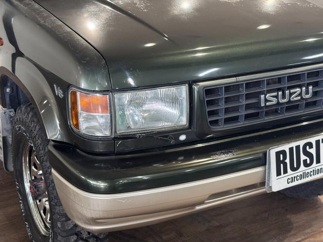 ビッグホーン ハンドリングバイロータスＳＥ　ロング　オリジナルカラー　ＮＯＸ適合車輌　４ＷＤ車輌　デイトナメッキホイール　ＲＥＮＥＧＡＤＥ新品タイヤ　いすゞエンブレム　リアラダー　シートヒーター　タイミングベルト交換済み１１０５５７ｋｍ時点（59枚目）