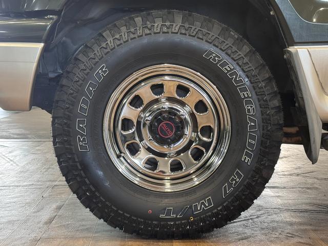 ビッグホーン ハンドリングバイロータスＳＥ　ロング　オリジナルカラー　ＮＯＸ適合車輌　４ＷＤ車輌　デイトナメッキホイール　ＲＥＮＥＧＡＤＥ新品タイヤ　いすゞエンブレム　リアラダー　シートヒーター　タイミングベルト交換済み１１０５５７ｋｍ時点（62枚目）