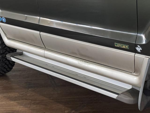 ビッグホーン ハンドリングバイロータスＳＥ　ロング　オリジナルカラー　ＮＯＸ適合車輌　４ＷＤ車輌　デイトナメッキホイール　ＲＥＮＥＧＡＤＥ新品タイヤ　いすゞエンブレム　リアラダー　シートヒーター　タイミングベルト交換済み１１０５５７ｋｍ時点（68枚目）