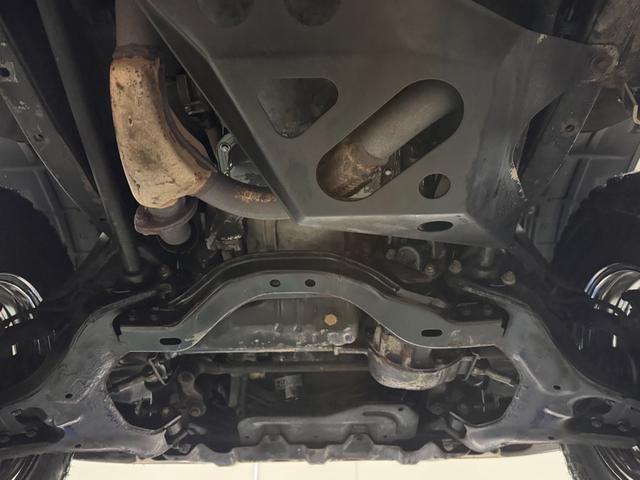 ビッグホーン ハンドリングバイロータスＳＥ　ロング　オリジナルカラー　ＮＯＸ適合車輌　４ＷＤ車輌　デイトナメッキホイール　ＲＥＮＥＧＡＤＥ新品タイヤ　いすゞエンブレム　リアラダー　シートヒーター　タイミングベルト交換済み１１０５５７ｋｍ時点（80枚目）