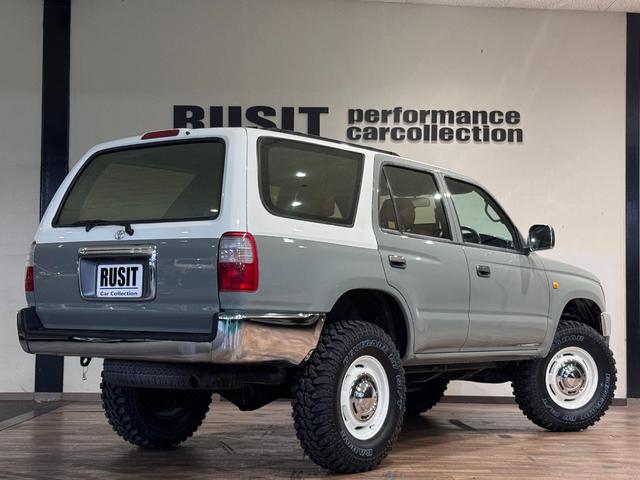 ハイラックスサーフ ＳＳＲ－Ｘ　アーバンカーキホワイトツートン全塗装　４ＷＤ車輛　リフトアップ　ＲＥＮＥＧＡＤＥ新品タイヤ　ＥＴＣ　　オリジナルシートカバー　ドライブレコーダー　ミラー　ドアノブメッキ仕様（9枚目）