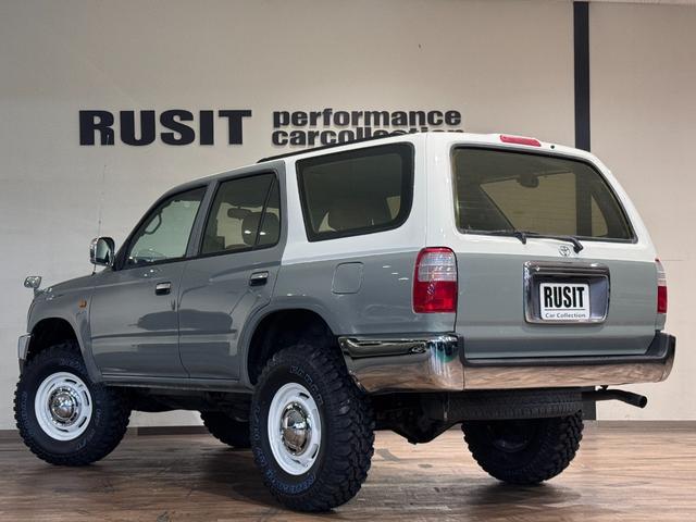 ハイラックスサーフ ＳＳＲ－Ｘ　アーバンカーキホワイトツートン全塗装　４ＷＤ車輛　リフトアップ　ＲＥＮＥＧＡＤＥ新品タイヤ　ＥＴＣ　　オリジナルシートカバー　ドライブレコーダー　ミラー　ドアノブメッキ仕様（11枚目）