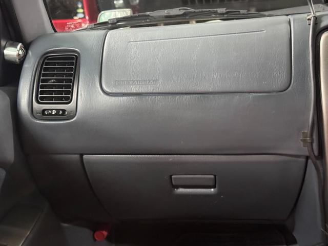 ハイラックスサーフ ＳＳＲ－Ｘ　アーバンカーキホワイトツートン全塗装　４ＷＤ車輛　リフトアップ　ＲＥＮＥＧＡＤＥ新品タイヤ　ＥＴＣ　　オリジナルシートカバー　ドライブレコーダー　ミラー　ドアノブメッキ仕様（15枚目）