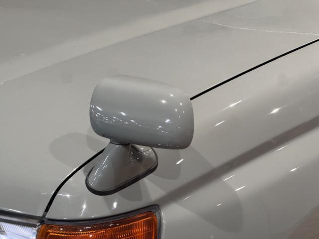 ハイラックスサーフ ＳＳＲ－Ｘ　アーバンカーキホワイトツートン全塗装　４ＷＤ車輛　リフトアップ　ＲＥＮＥＧＡＤＥ新品タイヤ　ＥＴＣ　　オリジナルシートカバー　ドライブレコーダー　ミラー　ドアノブメッキ仕様（50枚目）