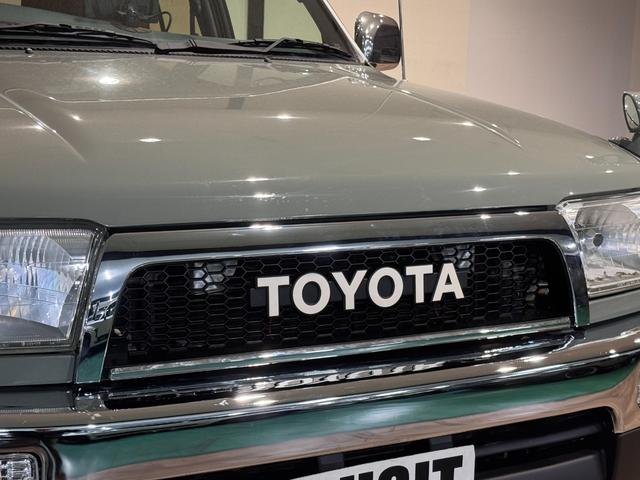 ハイラックスサーフ ＳＳＲ－Ｘ　アーバンカーキホワイトツートン全塗装　４ＷＤ車輛　リフトアップ　ＲＥＮＥＧＡＤＥ新品タイヤ　ＥＴＣ　　オリジナルシートカバー　ドライブレコーダー　ミラー　ドアノブメッキ仕様（53枚目）