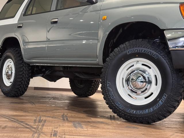 ハイラックスサーフ ＳＳＲ－Ｘ　アーバンカーキホワイトツートン全塗装　４ＷＤ車輛　リフトアップ　ＲＥＮＥＧＡＤＥ新品タイヤ　ＥＴＣ　　オリジナルシートカバー　ドライブレコーダー　ミラー　ドアノブメッキ仕様（56枚目）