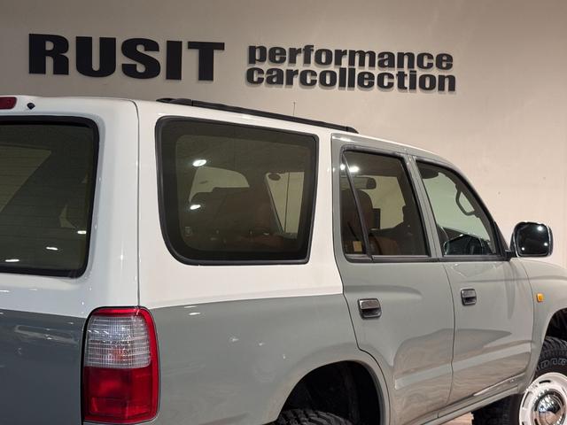 ハイラックスサーフ ＳＳＲ－Ｘ　アーバンカーキホワイトツートン全塗装　４ＷＤ車輛　リフトアップ　ＲＥＮＥＧＡＤＥ新品タイヤ　ＥＴＣ　　オリジナルシートカバー　ドライブレコーダー　ミラー　ドアノブメッキ仕様（62枚目）