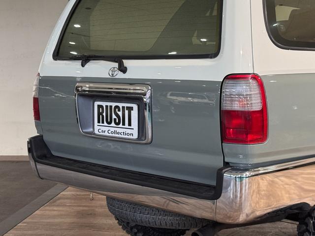 ハイラックスサーフ ＳＳＲ－Ｘ　アーバンカーキホワイトツートン全塗装　４ＷＤ車輛　リフトアップ　ＲＥＮＥＧＡＤＥ新品タイヤ　ＥＴＣ　　オリジナルシートカバー　ドライブレコーダー　ミラー　ドアノブメッキ仕様（64枚目）