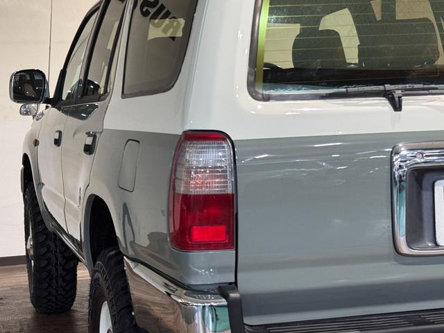 ハイラックスサーフ ＳＳＲ－Ｘ　アーバンカーキホワイトツートン全塗装　４ＷＤ車輛　リフトアップ　ＲＥＮＥＧＡＤＥ新品タイヤ　ＥＴＣ　　オリジナルシートカバー　ドライブレコーダー　ミラー　ドアノブメッキ仕様（66枚目）