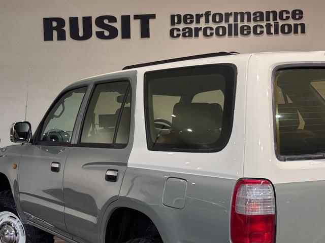 ハイラックスサーフ ＳＳＲ－Ｘ　アーバンカーキホワイトツートン全塗装　４ＷＤ車輛　リフトアップ　ＲＥＮＥＧＡＤＥ新品タイヤ　ＥＴＣ　　オリジナルシートカバー　ドライブレコーダー　ミラー　ドアノブメッキ仕様（68枚目）