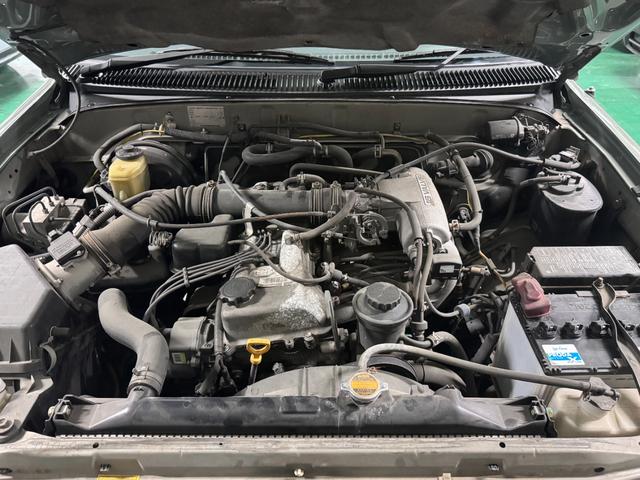 ハイラックスサーフ ＳＳＲ－Ｘ　アーバンカーキホワイトツートン全塗装　４ＷＤ車輛　リフトアップ　ＲＥＮＥＧＡＤＥ新品タイヤ　ＥＴＣ　　オリジナルシートカバー　ドライブレコーダー　ミラー　ドアノブメッキ仕様（72枚目）