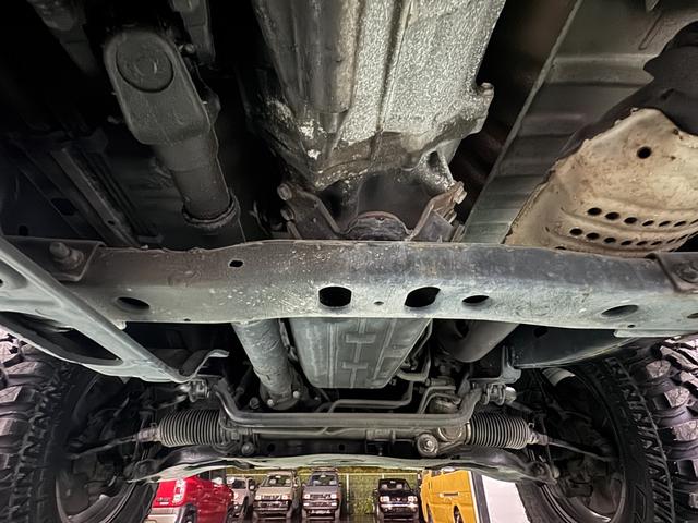 ハイラックスサーフ ＳＳＲ－Ｘ　アーバンカーキホワイトツートン全塗装　４ＷＤ車輛　リフトアップ　ＲＥＮＥＧＡＤＥ新品タイヤ　ＥＴＣ　　オリジナルシートカバー　ドライブレコーダー　ミラー　ドアノブメッキ仕様（77枚目）