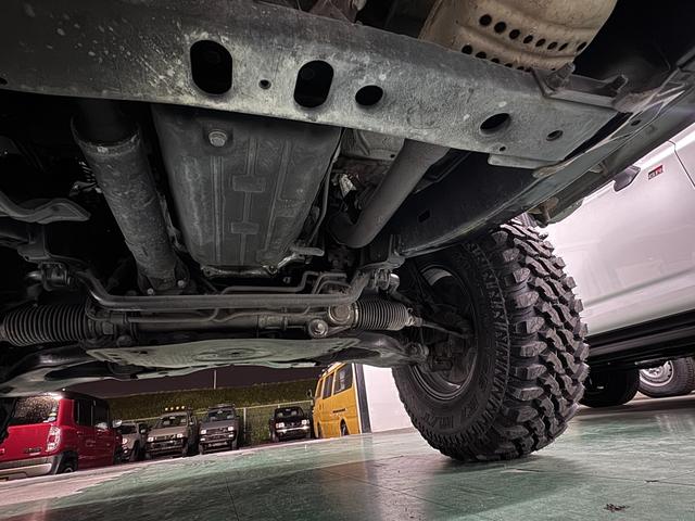 ハイラックスサーフ ＳＳＲ－Ｘ　アーバンカーキホワイトツートン全塗装　４ＷＤ車輛　リフトアップ　ＲＥＮＥＧＡＤＥ新品タイヤ　ＥＴＣ　　オリジナルシートカバー　ドライブレコーダー　ミラー　ドアノブメッキ仕様（78枚目）