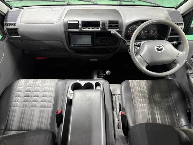 ボンゴバン ＤＸ　イエローオリーブマット全塗装　オリジナル丸目ヘッドライトキット　４ＷＤ車両　ＮＯＸ・ＰＭ法適合車両　オートマ　ルーフラック　ＭＡＸＸＩＳタイヤ　スチールホイール　ハイルーフ車（13枚目）