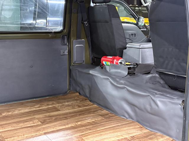 ボンゴバン ＤＸ　イエローオリーブマット全塗装　オリジナル丸目ヘッドライトキット　４ＷＤ車両　ＮＯＸ・ＰＭ法適合車両　オートマ　ルーフラック　ＭＡＸＸＩＳタイヤ　スチールホイール　ハイルーフ車（25枚目）