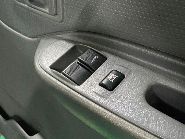 ボンゴバン ＤＸ　イエローオリーブマット全塗装　オリジナル丸目ヘッドライトキット　４ＷＤ車両　ＮＯＸ・ＰＭ法適合車両　オートマ　ルーフラック　ＭＡＸＸＩＳタイヤ　スチールホイール　ハイルーフ車（31枚目）