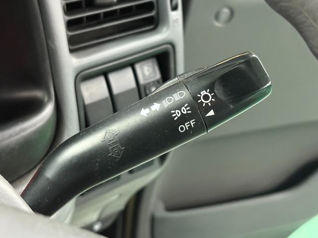 ボンゴバン ＤＸ　イエローオリーブマット全塗装　オリジナル丸目ヘッドライトキット　４ＷＤ車両　ＮＯＸ・ＰＭ法適合車両　オートマ　ルーフラック　ＭＡＸＸＩＳタイヤ　スチールホイール　ハイルーフ車（33枚目）