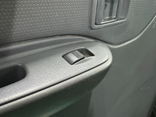 ボンゴバン ＤＸ　イエローオリーブマット全塗装　オリジナル丸目ヘッドライトキット　４ＷＤ車両　ＮＯＸ・ＰＭ法適合車両　オートマ　ルーフラック　ＭＡＸＸＩＳタイヤ　スチールホイール　ハイルーフ車（37枚目）