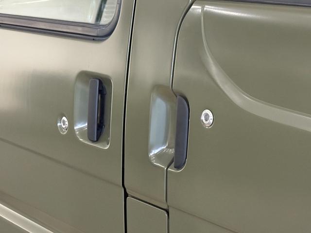 ボンゴバン ＤＸ　イエローオリーブマット全塗装　オリジナル丸目ヘッドライトキット　４ＷＤ車両　ＮＯＸ・ＰＭ法適合車両　オートマ　ルーフラック　ＭＡＸＸＩＳタイヤ　スチールホイール　ハイルーフ車（51枚目）