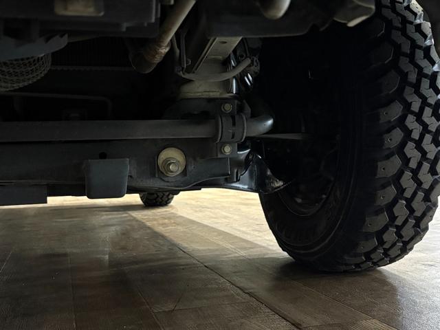 ボンゴバン ＤＸ　イエローオリーブマット全塗装　オリジナル丸目ヘッドライトキット　４ＷＤ車両　ＮＯＸ・ＰＭ法適合車両　オートマ　ルーフラック　ＭＡＸＸＩＳタイヤ　スチールホイール　ハイルーフ車（66枚目）