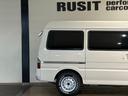 ＤＸ　クリームカラー全塗装済み　４ＷＤ車輛　２列目シート　シートベルト取付可能　丸目ヘッドライトカスタム　ＭＡＸＸＩＳ新品ブロックタイヤ　木目調フロアマット　オレンジコーナーレンズ　ハイルーフ車輛（56枚目）