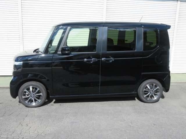 N-BOXカスタム 8インチナビ バックカメラ 片側パワスラ シートヒーター(5枚目)