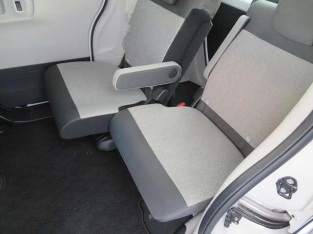 Ｎ－ＢＯＸ ギャザス８インチナビ　両側パワスラ　シートヒーター（12枚目）