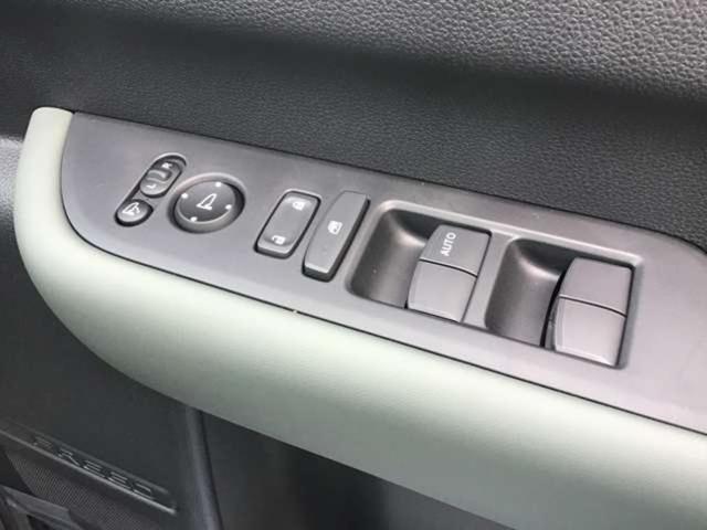 フリード クロスター 登録済・未使用車 新車保証付 SENSING 登録済・未使用車 走行57km 新車保証付 SENSING 8エアバッグ 両側電動スライドドア アルミホイール シートヒーター フォグライト ブラインドスポットモニター(15枚目)