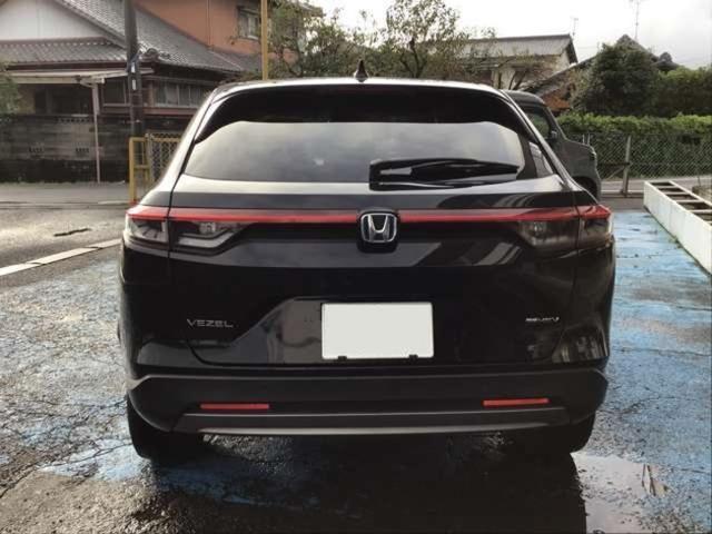 ヴェゼル ｅ：ＨＥＶ　Ｘ　ワンオーナー　ＳＥＮＳＩＮＧ　８エアバッグ　ワンオーナー　走行１１．９１３ｋｍ　ＳＥＮＳＩＮＧ　８エアバッグ　ナビ／ＴＶ／ブルートゥース／リアカメラ　２．０ＥＴＣ　ワイヤレス充電　新車保証付（5枚目）