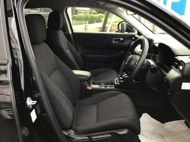ヴェゼル ｅ：ＨＥＶ　Ｘ　ワンオーナー　ＳＥＮＳＩＮＧ　８エアバッグ　ワンオーナー　走行１１．９１３ｋｍ　ＳＥＮＳＩＮＧ　８エアバッグ　ナビ／ＴＶ／ブルートゥース／リアカメラ　２．０ＥＴＣ　ワイヤレス充電　新車保証付（7枚目）
