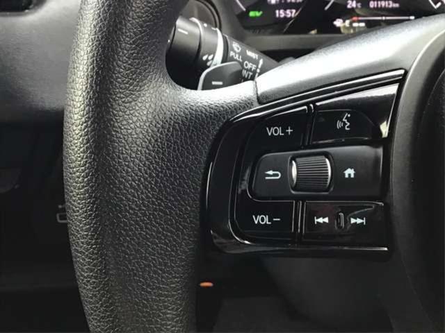 ヴェゼル ｅ：ＨＥＶ　Ｘ　ワンオーナー　ＳＥＮＳＩＮＧ　８エアバッグ　ワンオーナー　走行１１．９１３ｋｍ　ＳＥＮＳＩＮＧ　８エアバッグ　ナビ／ＴＶ／ブルートゥース／リアカメラ　２．０ＥＴＣ　ワイヤレス充電　新車保証付（14枚目）