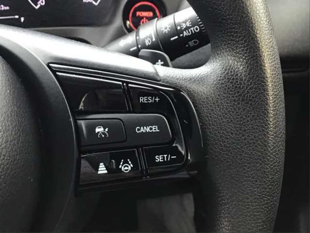 ヴェゼル ｅ：ＨＥＶ　Ｘ　ワンオーナー　ＳＥＮＳＩＮＧ　８エアバッグ　ワンオーナー　走行１１．９１３ｋｍ　ＳＥＮＳＩＮＧ　８エアバッグ　ナビ／ＴＶ／ブルートゥース／リアカメラ　２．０ＥＴＣ　ワイヤレス充電　新車保証付（15枚目）