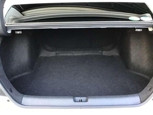 シビック セダン ワンオーナー ターボエンジン SENSING ETC ワンオーナー ターボエンジン 走行16.682km SENSING 8エアバッグ ナビ/TV/ブルートゥース/リアカメラ シートヒーター アルミホイール ETC 1年保証付(9枚目)
