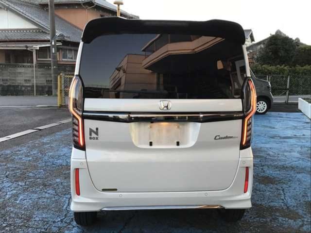 N-BOXカスタム L・ターボコーディネートスタイル 8エアバッグ 両側電動ドア ターボエンジン 8エアバッグ ナビ/TV/ブルートゥース/リアカメラ 両側電動ドア ドラレコ ETC ワンオーナー ホワイト/ブラックツートンカラー 車検整備/1年保証付(5枚目)