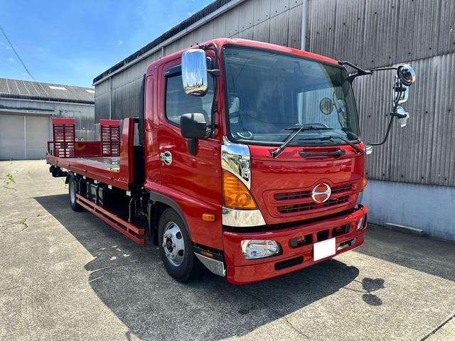 ヒノレンジャー 　キャリアカー　積載車　リモコン付き　ベット付き　油圧リアゲート　最大積載量２９００ｋｇ　ロングボデー長さ６５００幅２２００　ウインチ付き　ターボ車　ＥＴＣ２．０（3枚目）