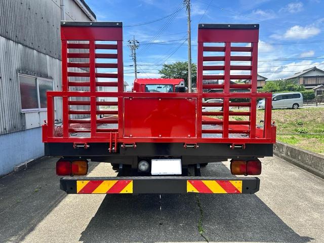ヒノレンジャー 　キャリアカー　積載車　リモコン付き　ベット付き　油圧リアゲート　最大積載量２９００ｋｇ　ロングボデー長さ６５００幅２２００　ウインチ付き　ターボ車　ＥＴＣ２．０（11枚目）