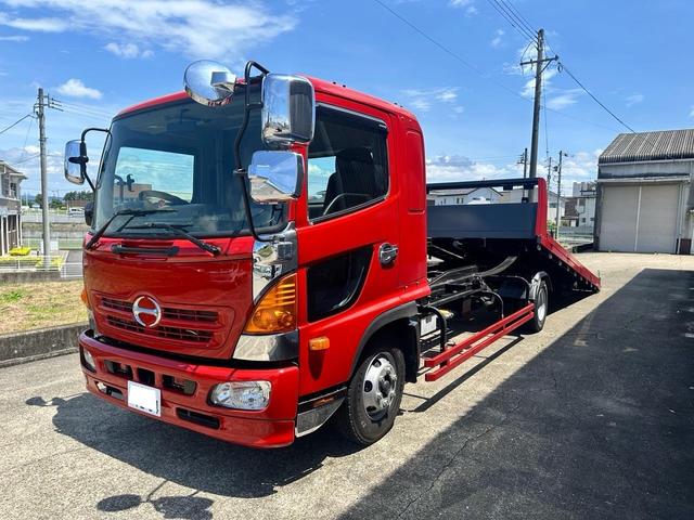 ヒノレンジャー 　キャリアカー　積載車　リモコン付き　ベット付き　油圧リアゲート　最大積載量２９００ｋｇ　ロングボデー長さ６５００幅２２００　ウインチ付き　ターボ車　ＥＴＣ２．０（42枚目）