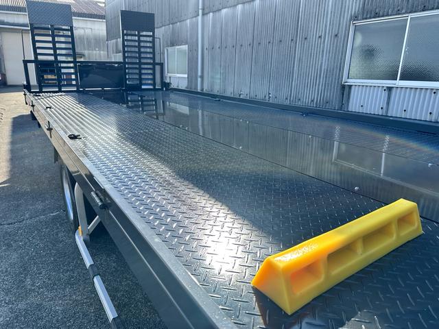 ヒノレンジャー 　積載車　キャリアカー　リモコン付き　油圧リアゲート　ウインチ　最大積載量３１００ｋｇ　ターボ車　ロングボデー長さ６５００幅２２００　ＮＥＷオールペイント（7枚目）