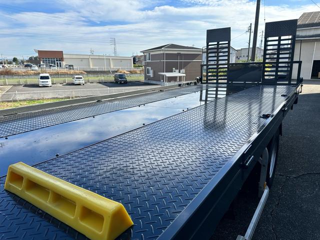 ヒノレンジャー 　積載車　キャリアカー　リモコン付き　油圧リアゲート　ウインチ　最大積載量３１００ｋｇ　ターボ車　ロングボデー長さ６５００幅２２００　ＮＥＷオールペイント（9枚目）