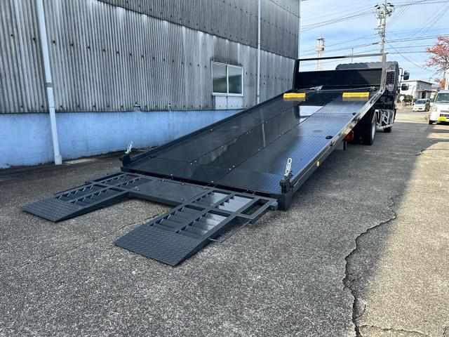 ヒノレンジャー 　積載車　キャリアカー　リモコン付き　油圧リアゲート　ウインチ　最大積載量３１００ｋｇ　ターボ車　ロングボデー長さ６５００幅２２００　ＮＥＷオールペイント（15枚目）