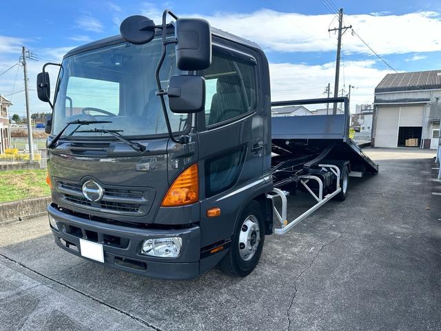 ヒノレンジャー 　積載車　キャリアカー　リモコン付き　油圧リアゲート　ウインチ　最大積載量３１００ｋｇ　ターボ車　ロングボデー長さ６５００幅２２００　ＮＥＷオールペイント（26枚目）