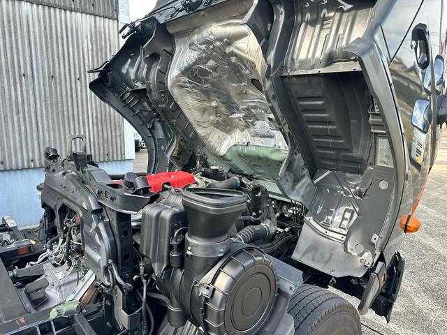 ヒノレンジャー 　積載車　キャリアカー　リモコン付き　油圧リアゲート　ウインチ　最大積載量３１００ｋｇ　ターボ車　ロングボデー長さ６５００幅２２００　ＮＥＷオールペイント（30枚目）