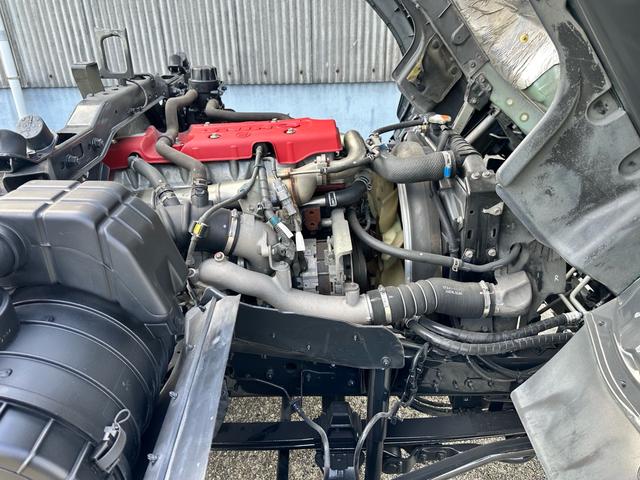 ヒノレンジャー 　積載車　キャリアカー　リモコン付き　油圧リアゲート　ウインチ　最大積載量３１００ｋｇ　ターボ車　ロングボデー長さ６５００幅２２００　ＮＥＷオールペイント（31枚目）